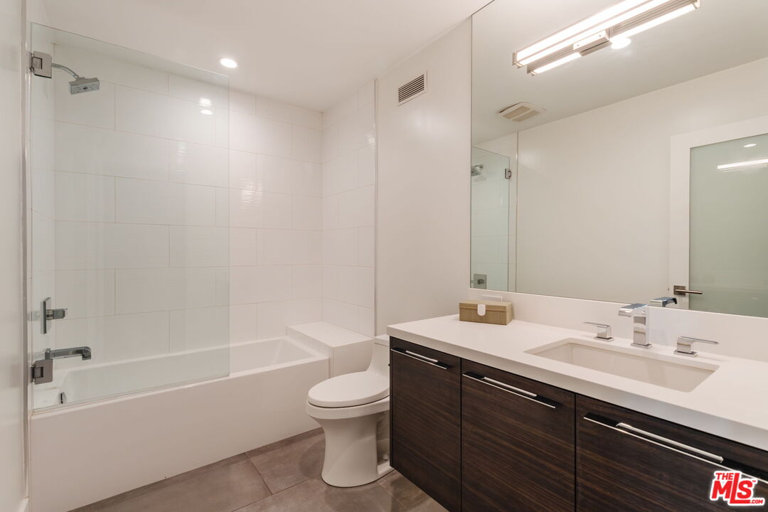 2028 Stradella Road Los Angeles, CA 90077 - Photo 22 of 36