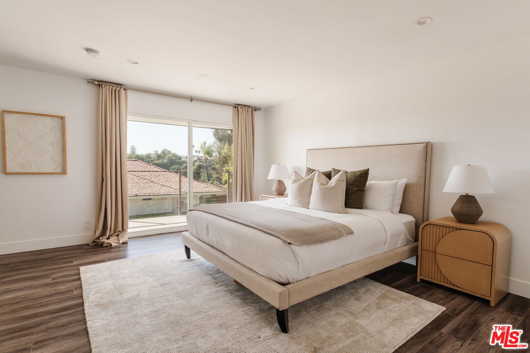 2028 Stradella Road Los Angeles, CA 90077 - Photo 23 of 36