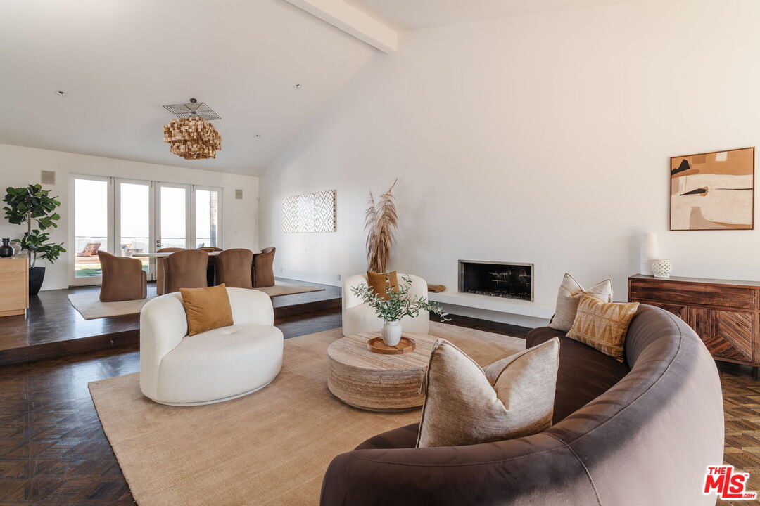 2028 Stradella Road Los Angeles, CA 90077 - Photo 6 of 36