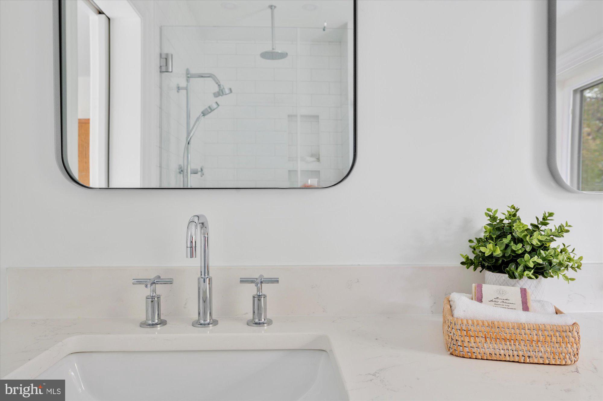 3112 Circle Hill Road Alexandria, VA 22305 - Photo 18 of 66