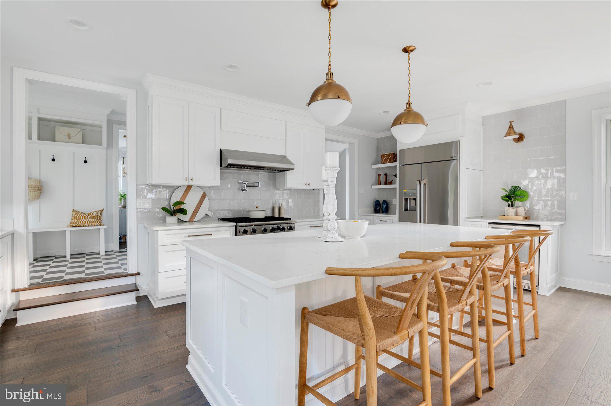 3112 Circle Hill Road Alexandria, VA 22305 - Photo 5 of 66