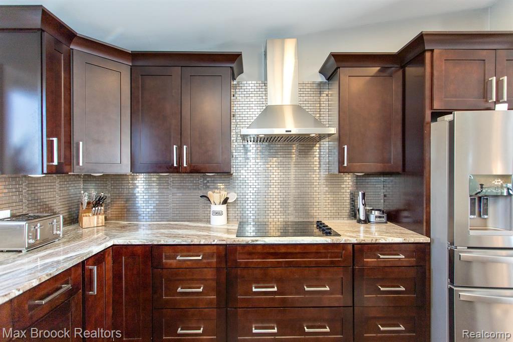 3918 Crooks Road Rochester Hills, MI 48309 - Photo 10 of 66