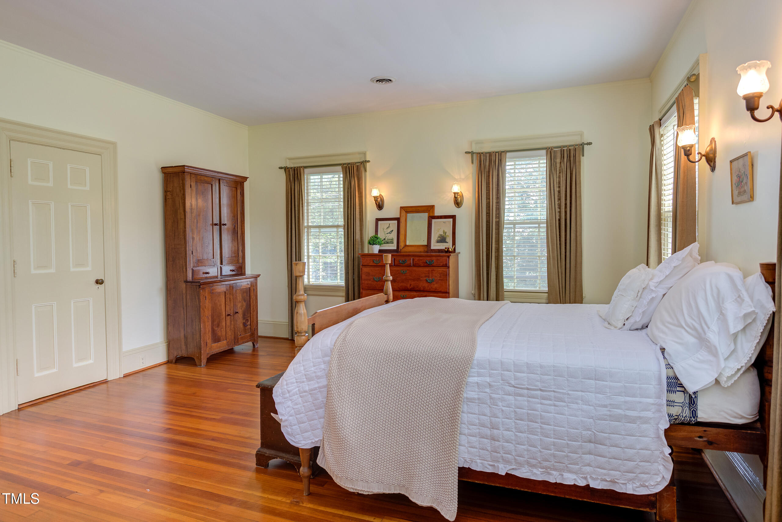 1208 College Place Raleigh, NC 27605 - Photo 61 of 94 IMG_1893_4_5