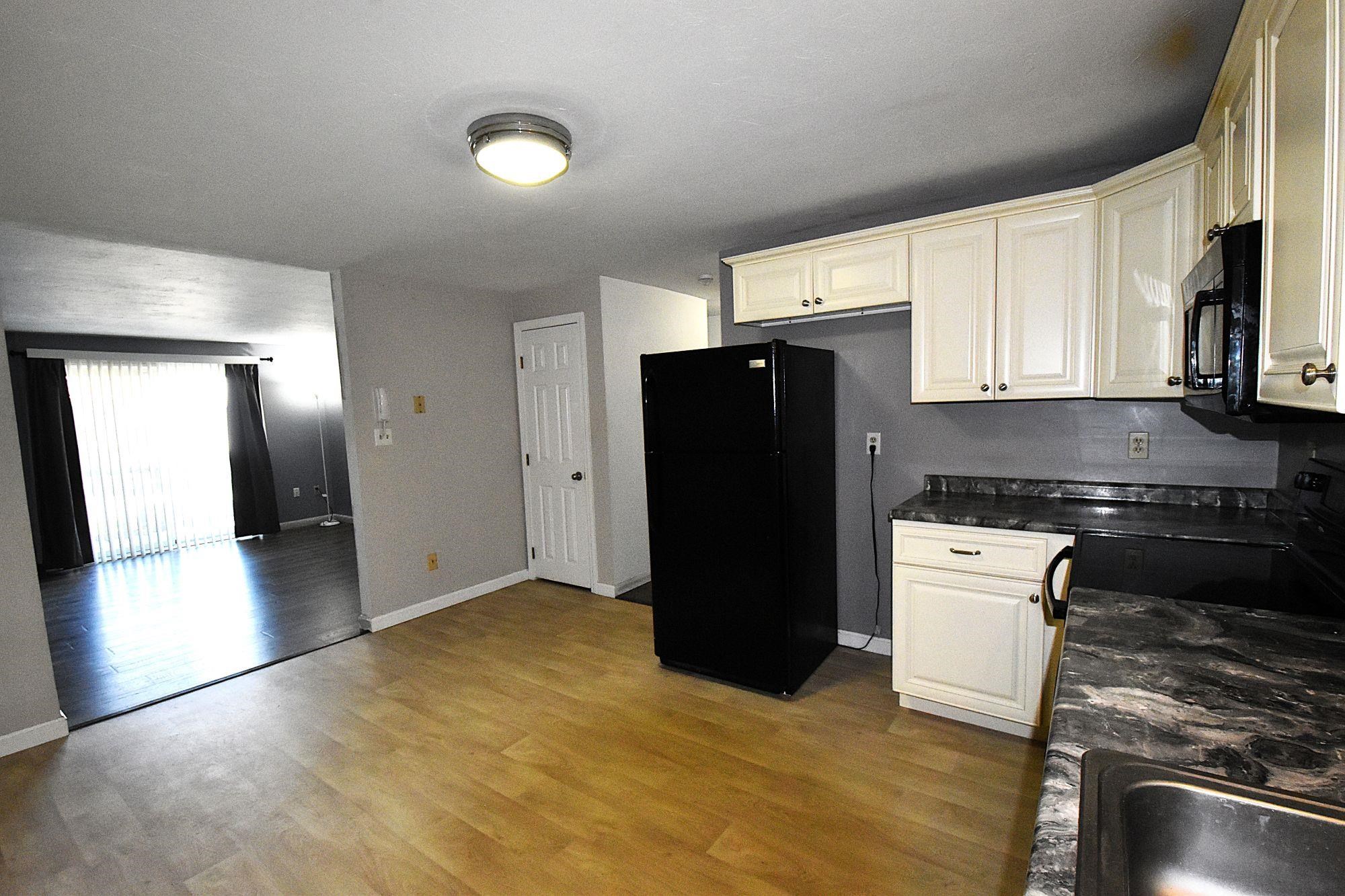 210 Circle Road, Unit F3 Manchester, NH 03103 - Photo 4 of 20 Gallery Image 4