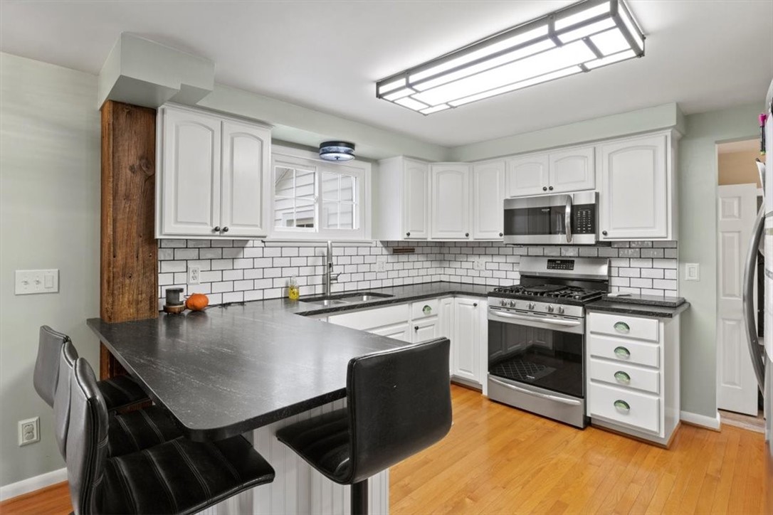 230 North Greece Road Greece, NY 14468 - Photo 11 of 37