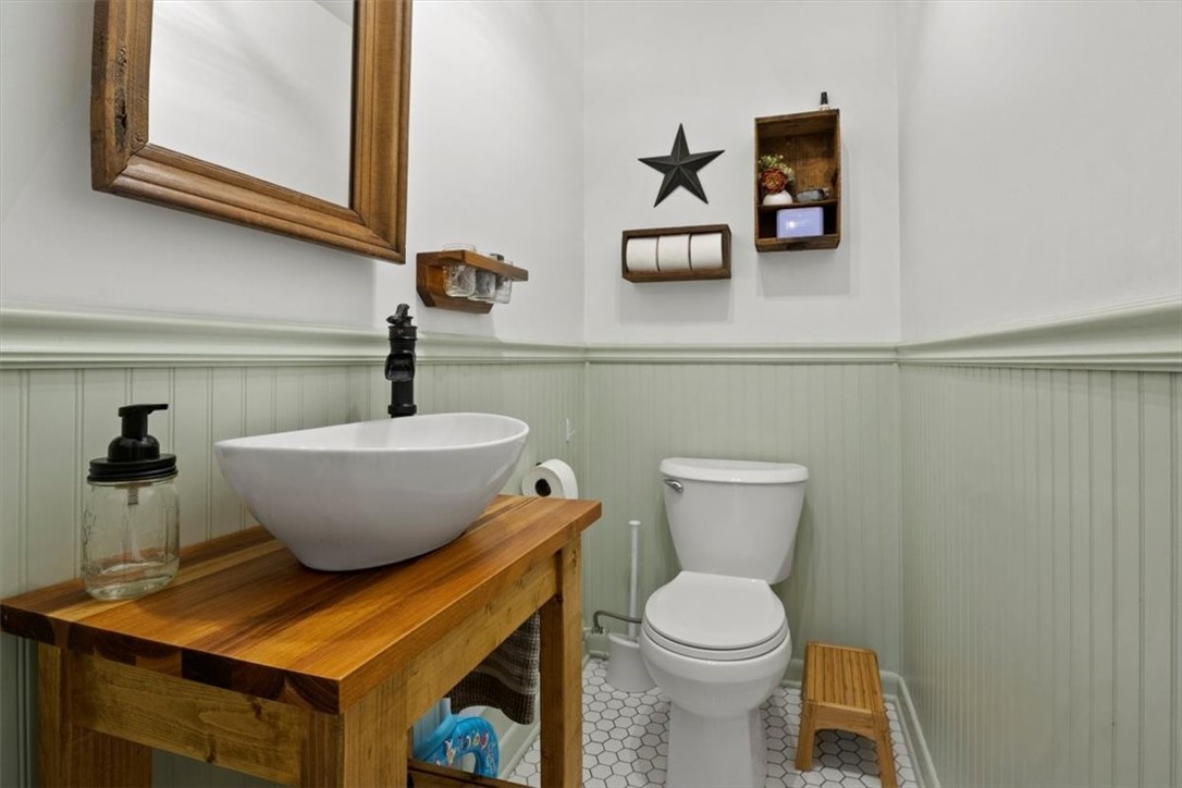 230 North Greece Road Greece, NY 14468 - Photo 13 of 37