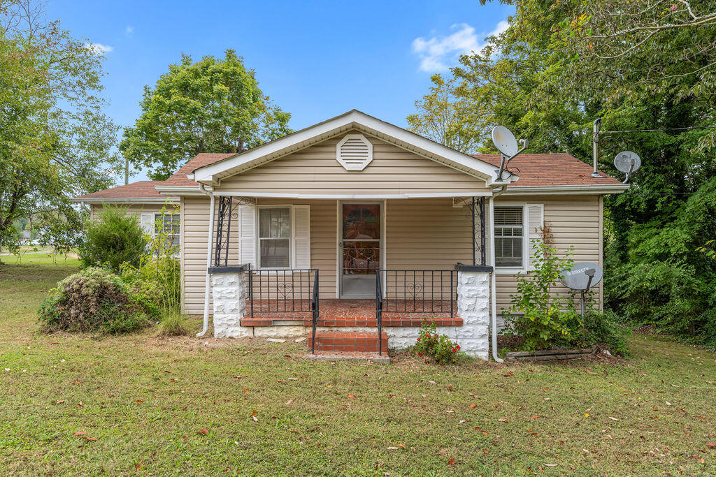 136 Summitt Street Rossville, GA 30741 - Photo 2 of 27 136Summit-1