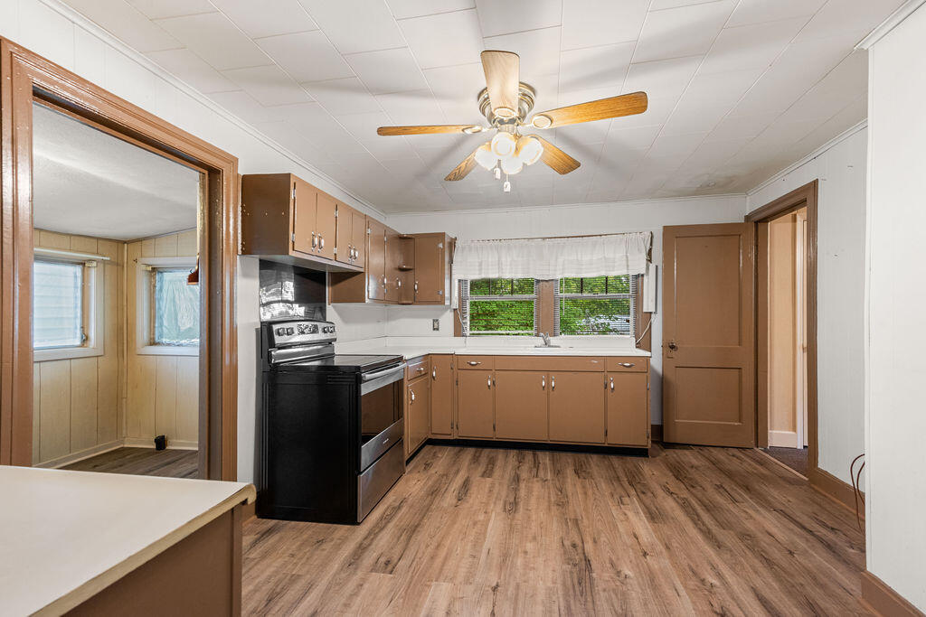 136 Summitt Street Rossville, GA 30741 - Photo 3 of 27 136Summit-11