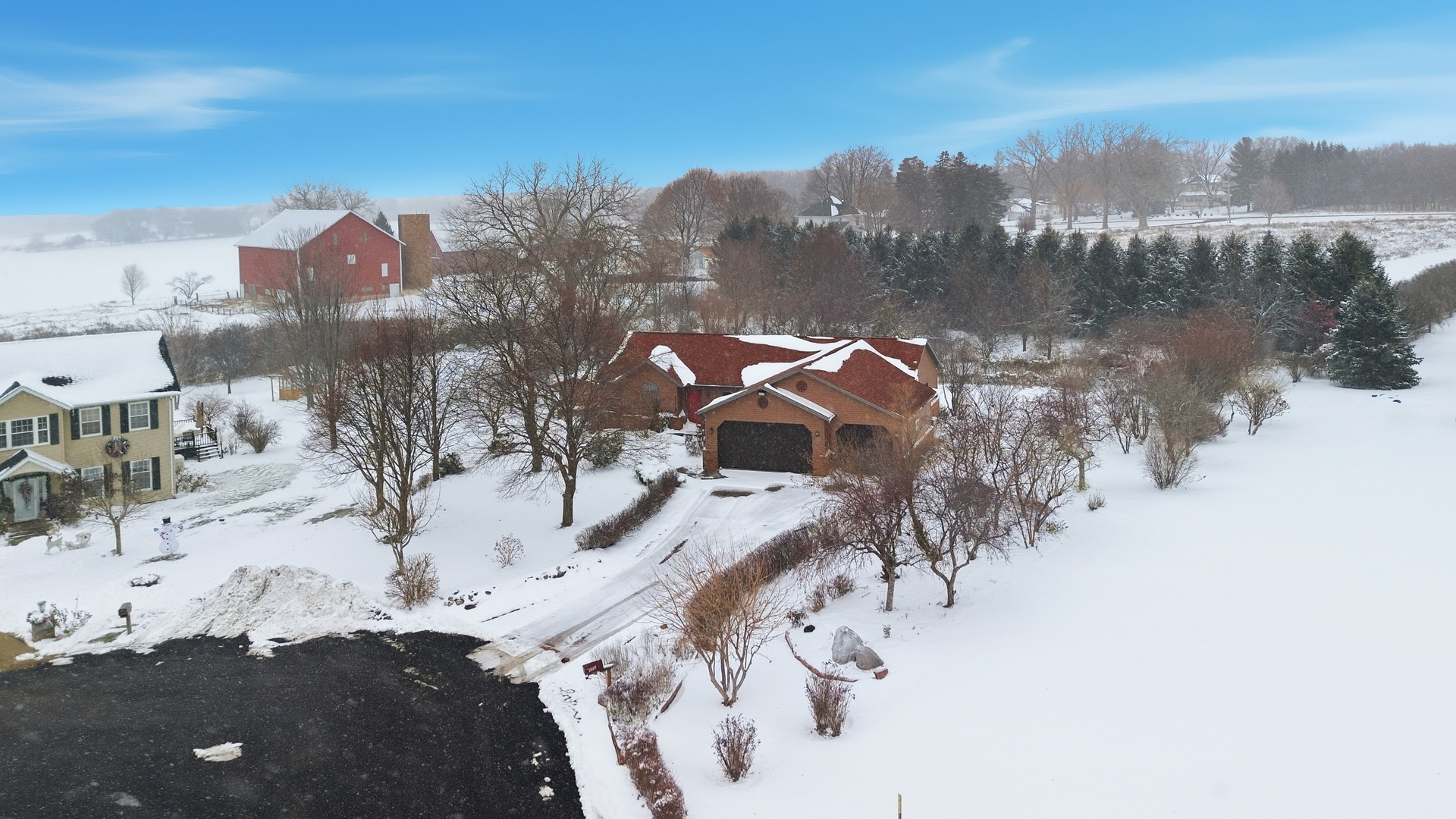 678 Pheasant Run Dixon, IL 61021 - Photo 27 of 29 a view of a lake with a mountain
