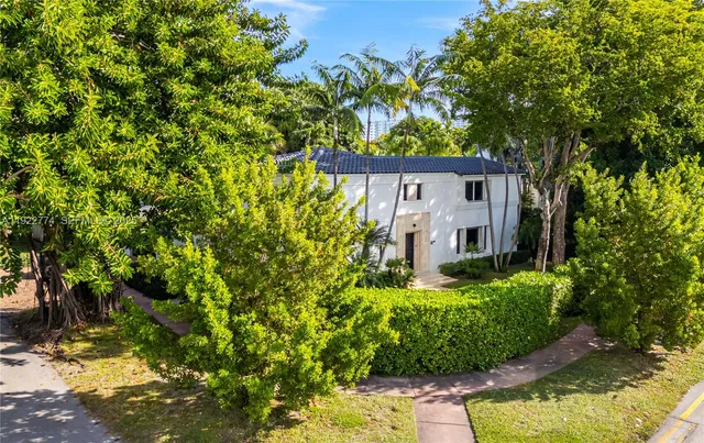 $4,750,000 | 5181 La Gorce Drive, Miami Beach, FL 33140