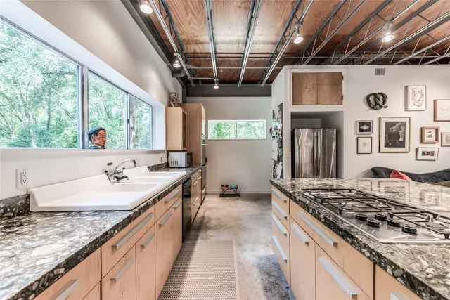 $4,500 | 5755 Knox Street, Houston, TX 77091