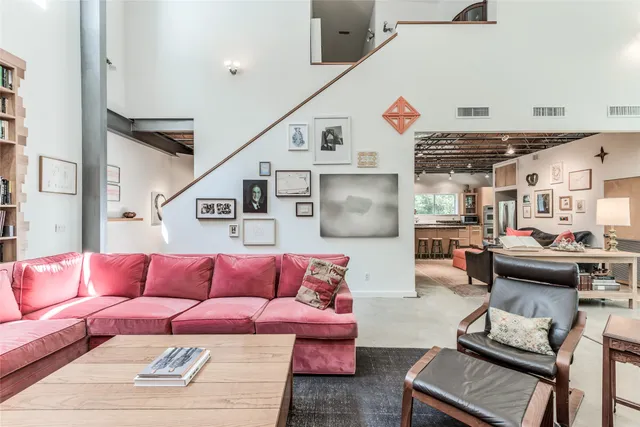 $4,500 | 5755 Knox Street, Houston, TX 77091