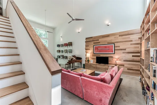 $4,500 | 5755 Knox Street, Houston, TX 77091