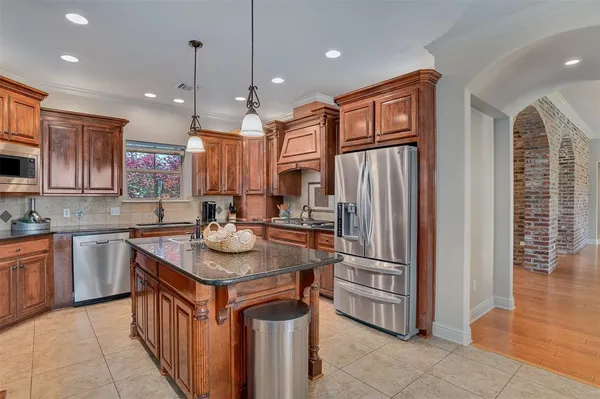 $699,000 | 240 Cattail Trail, Benton, LA 71006