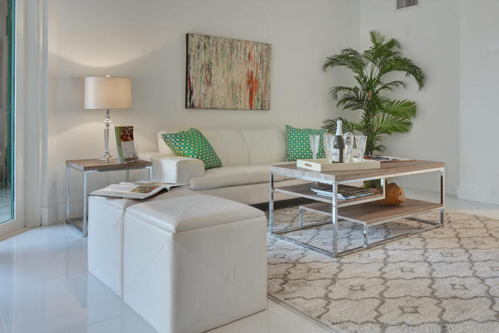 140 Southeast 5th Avenue, Unit 345 Boca Raton, FL 33432 - Photo 11 of 38 Living Room