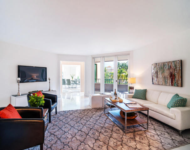 140 Southeast 5th Avenue, Unit 345 Boca Raton, FL 33432 - Photo 13 of 38 Living Room