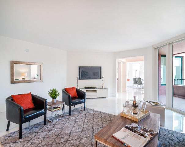 140 Southeast 5th Avenue, Unit 345 Boca Raton, FL 33432 - Photo 14 of 38 Living Area
