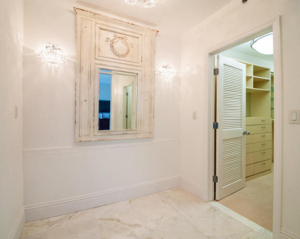 140 Southeast 5th Avenue, Unit 345 Boca Raton, FL 33432 - Photo 20 of 38 Dressing Area