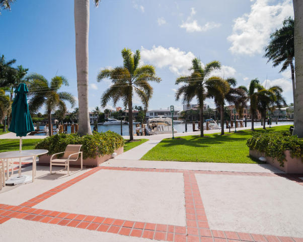 140 Southeast 5th Avenue, Unit 345 Boca Raton, FL 33432 - Photo 30 of 38 View from Pool