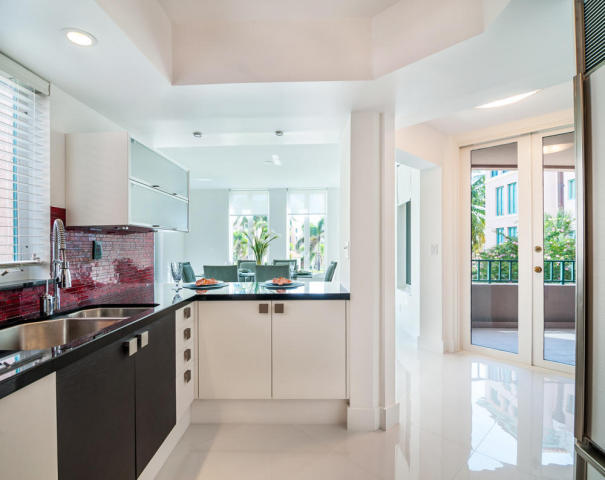 140 Southeast 5th Avenue, Unit 345 Boca Raton, FL 33432 - Photo 6 of 38 Granite Kitchen