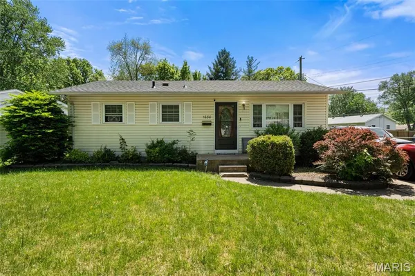 $215,000 | 1630 Tyson Drive, Florissant, MO 63031