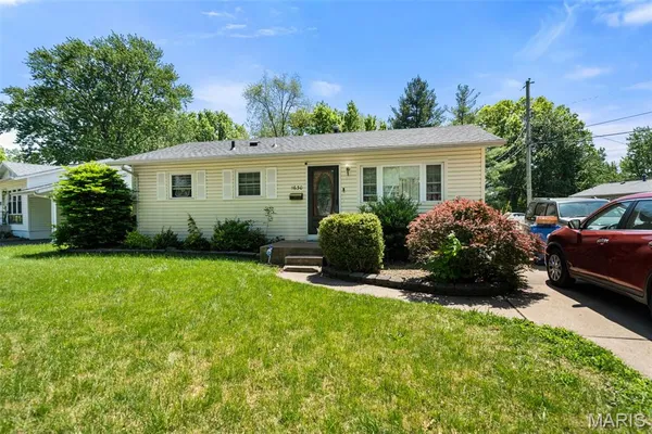 $215,000 | 1630 Tyson Drive, Florissant, MO 63031