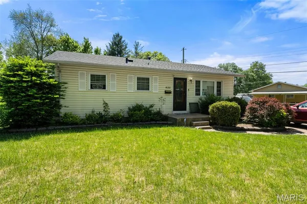 $215,000 | 1630 Tyson Drive, Florissant, MO 63031