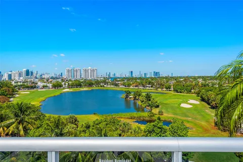 $899,000 | 2001 Meridian Avenue, Unit 517, Miami Beach, FL 33139