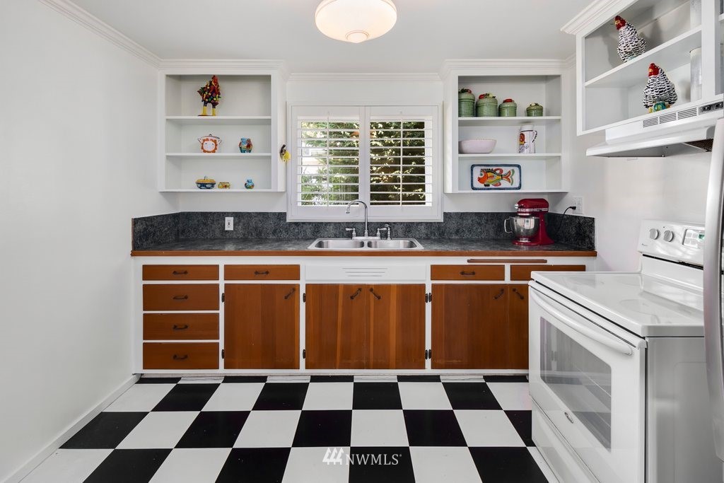 947 Walnut Street Edmonds, WA 98020 - Photo 8 of 21 Gallery Image 8