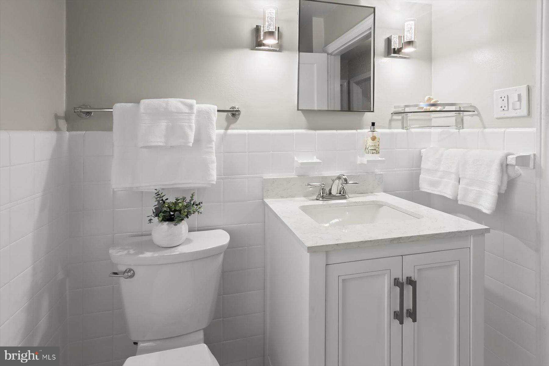 5910 Cobalt Road Bethesda, MD 20816 - Photo 25 of 35 Hall Bath, newly renovated