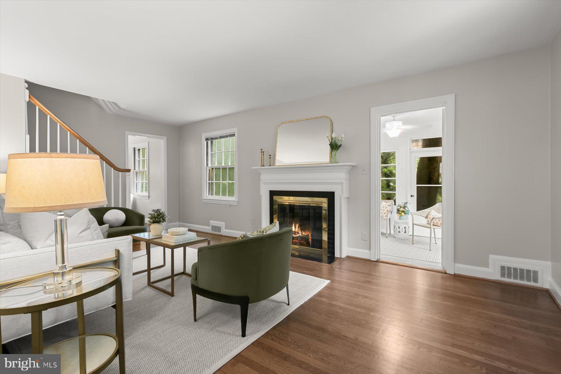 5910 Cobalt Road Bethesda, MD 20816 - Photo 5 of 35 Living room