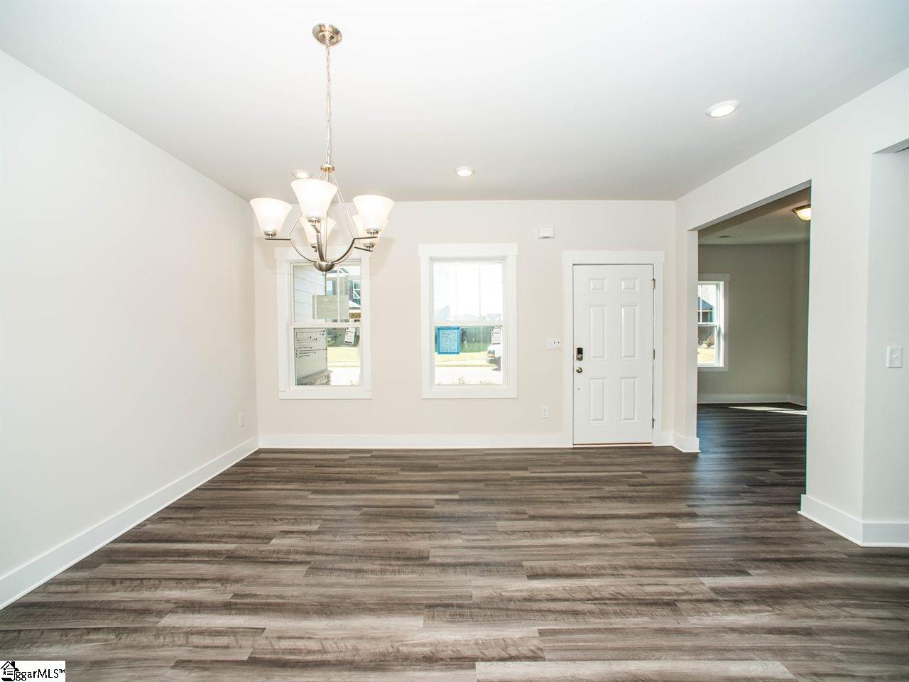 404 Cattail Holw Way Simpsonville, SC 29680 - Photo 4 of 31 Gallery Image 4
