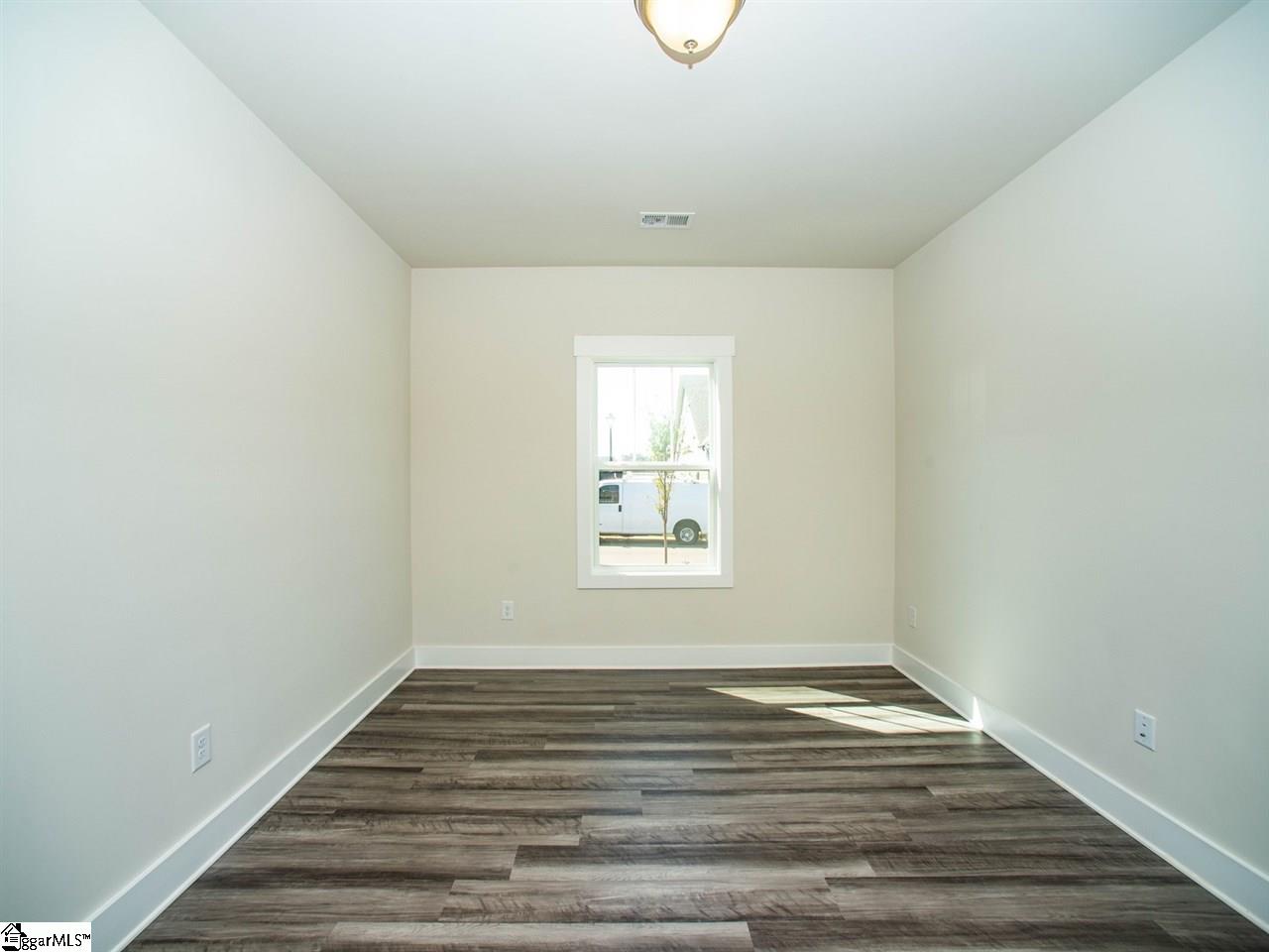 404 Cattail Holw Way Simpsonville, SC 29680 - Photo 6 of 31 Gallery Image 6