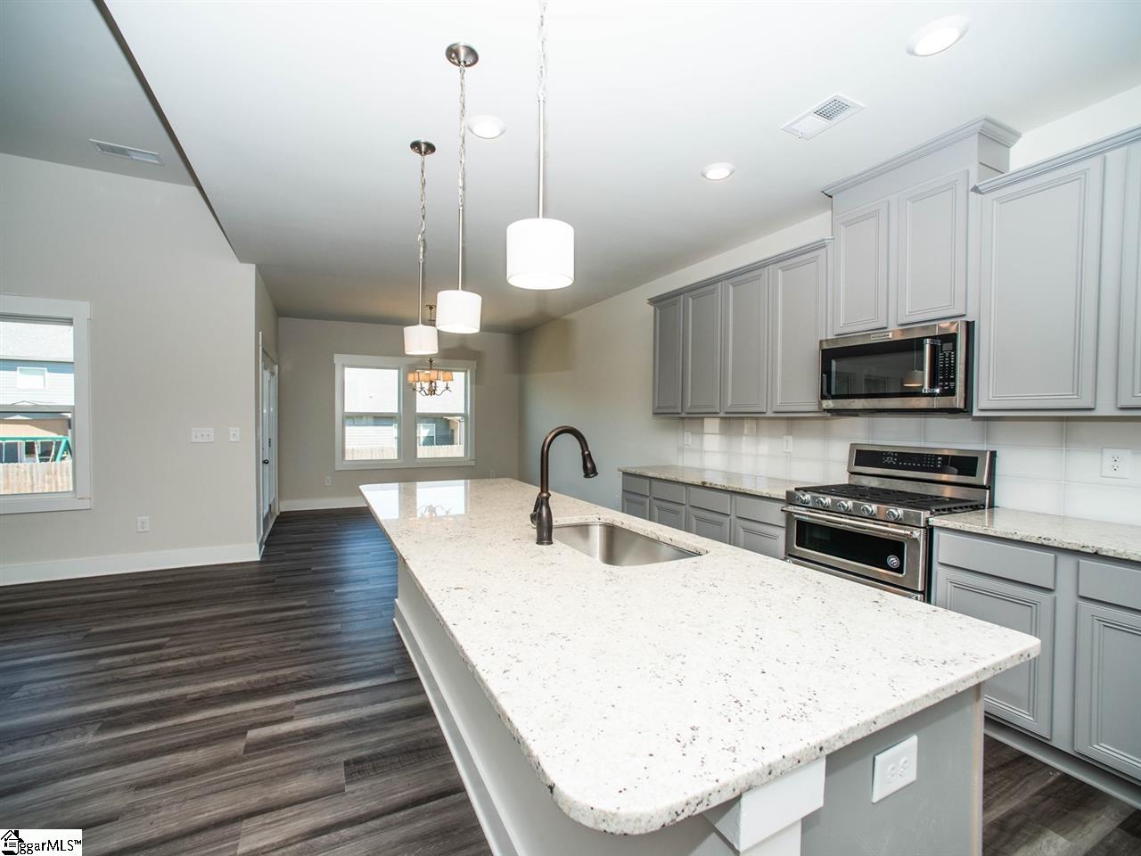 404 Cattail Holw Way Simpsonville, SC 29680 - Photo 10 of 31 Gallery Image 10