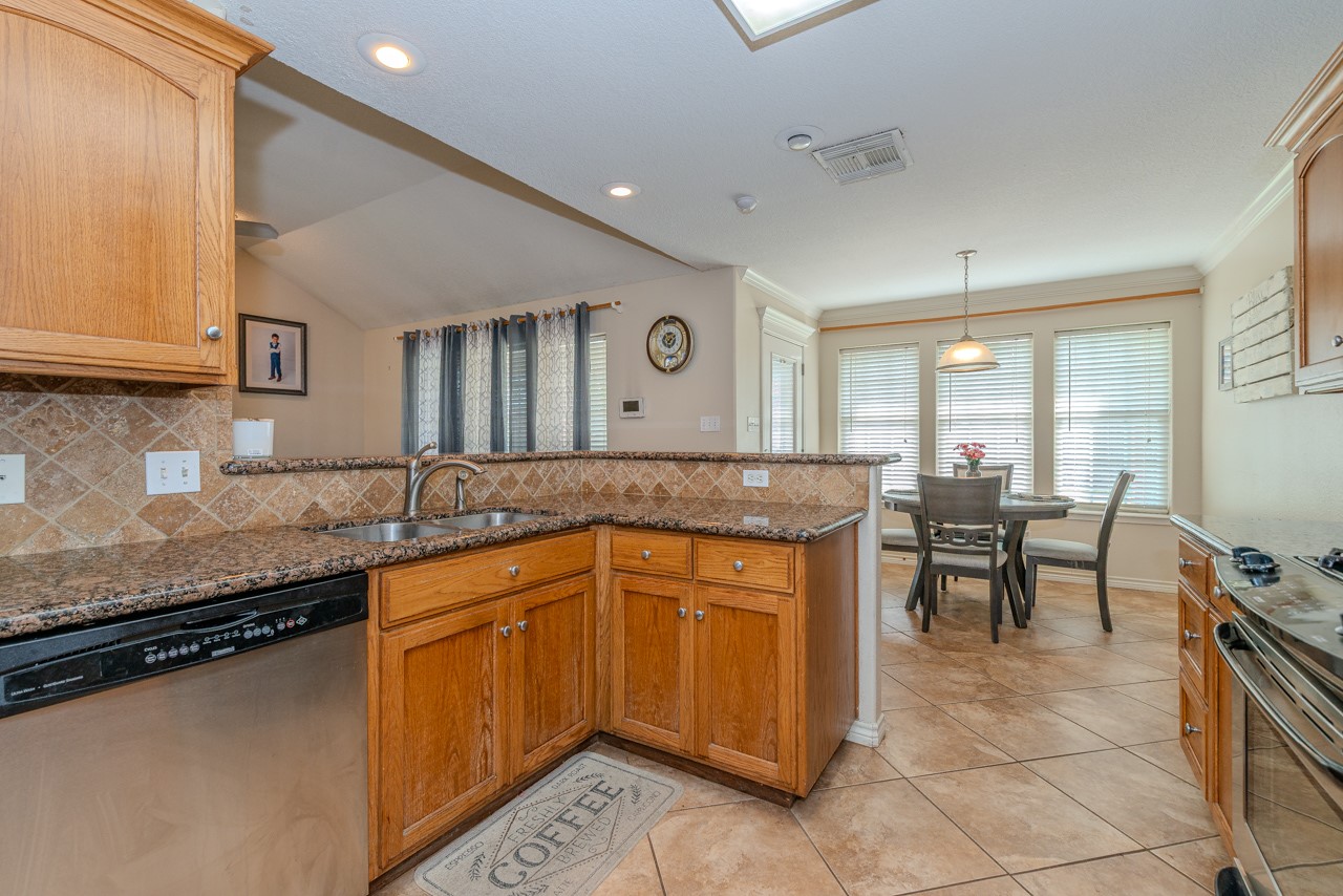 193 Donald Street Bridge City, TX 77611 - Photo 14 of 34