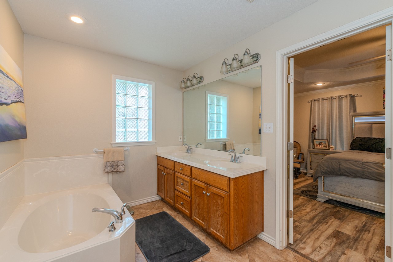 193 Donald Street Bridge City, TX 77611 - Photo 20 of 34