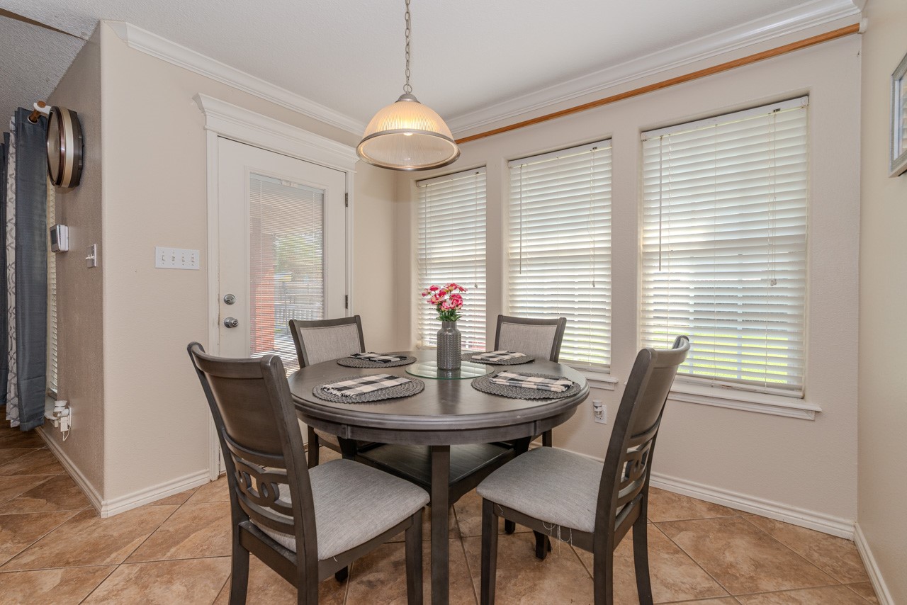 193 Donald Street Bridge City, TX 77611 - Photo 9 of 34