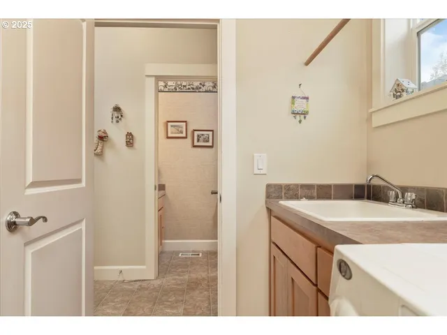 $510,000 | 1703 Webb Lake Drive, Silverton, OR 97381