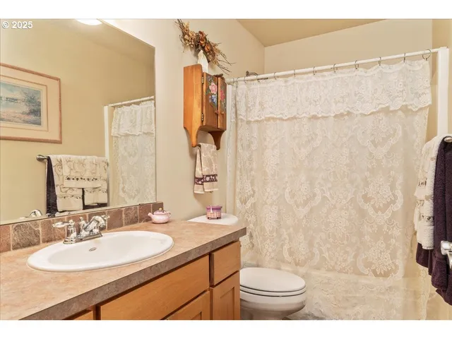 $510,000 | 1703 Webb Lake Drive, Silverton, OR 97381