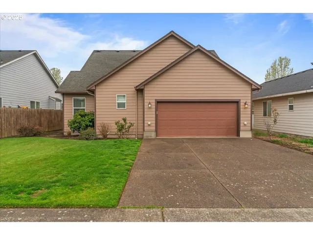 $510,000 | 1703 Webb Lake Drive, Silverton, OR 97381