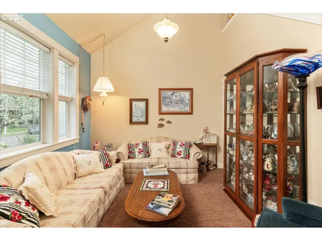 $510,000 | 1703 Webb Lake Drive, Silverton, OR 97381