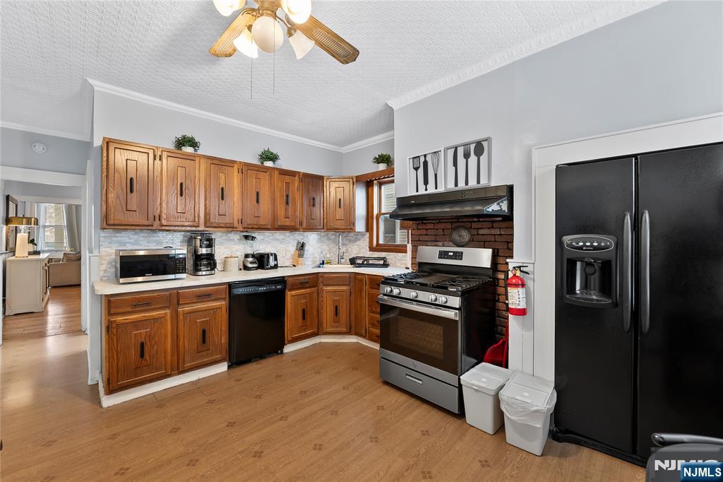 54 Riggs Place West Orange, NJ 07052 - Photo 17 of 41