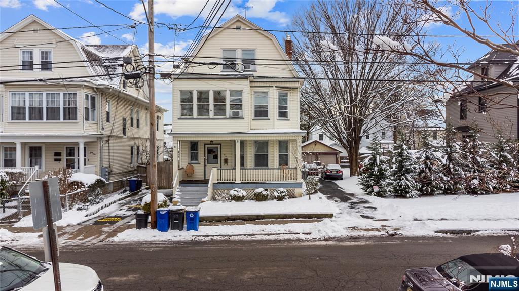 54 Riggs Place West Orange, NJ 07052 - Photo 4 of 41