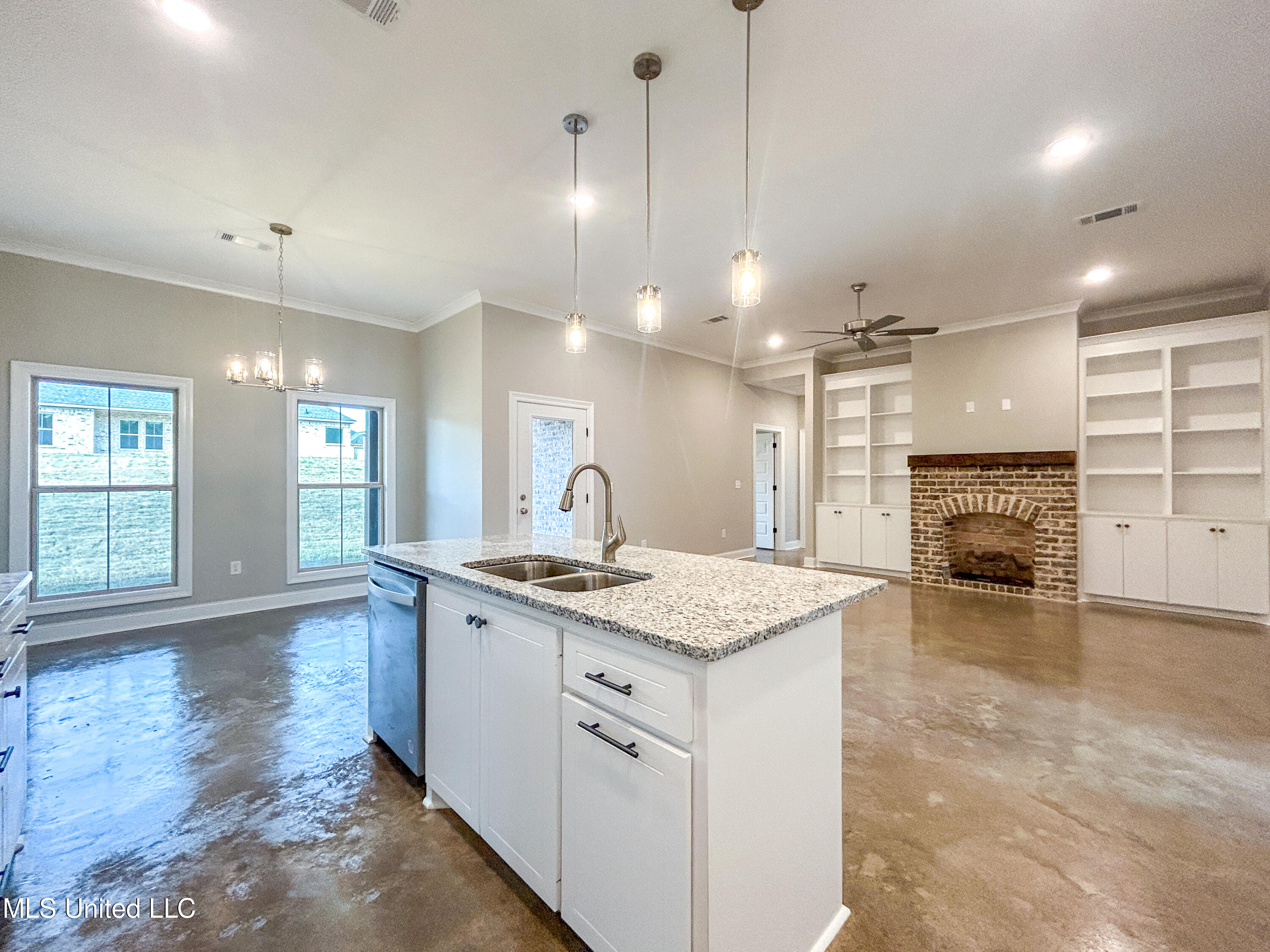 928 Riverside Lane Pearl, MS 39208 - Photo 3 of 13 IMG_2712