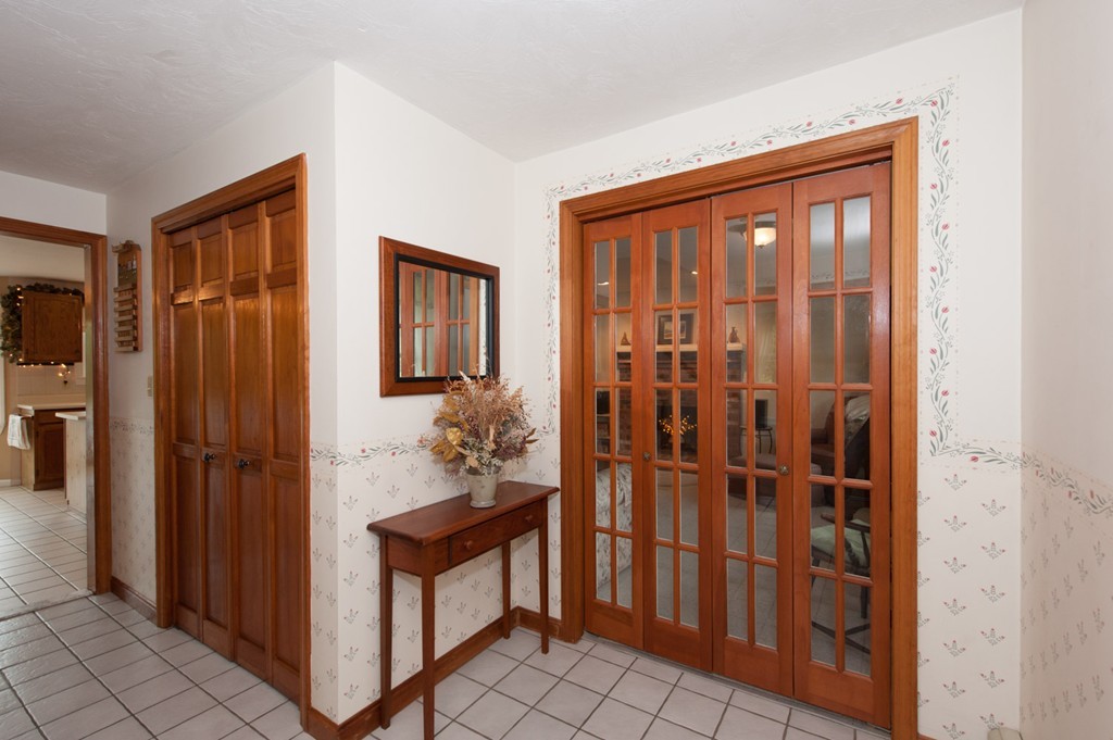 132 Howland Road Lakeville, MA 02347 - Photo 7 of 30