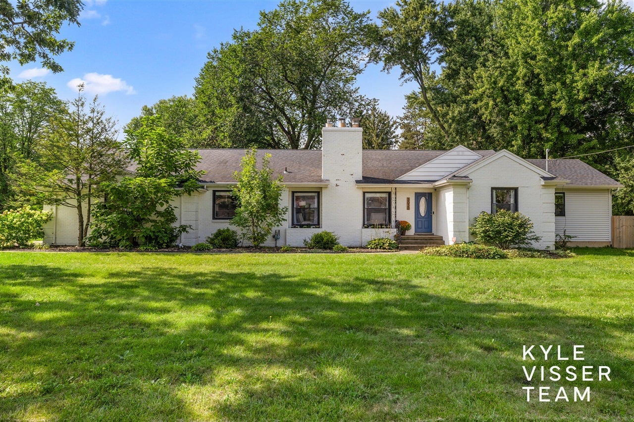 3030 Cascade Road Southeast East Grand Rapids, MI 49506 - Photo 2 of 53 Gallery Image 2