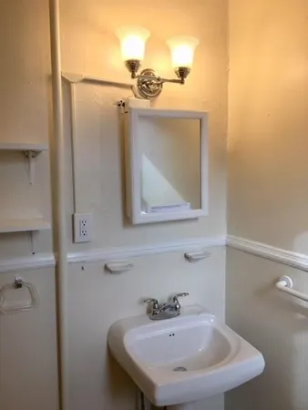 $1,625 | 199 Wickenden Street, Unit 2R, Providence, RI 02903