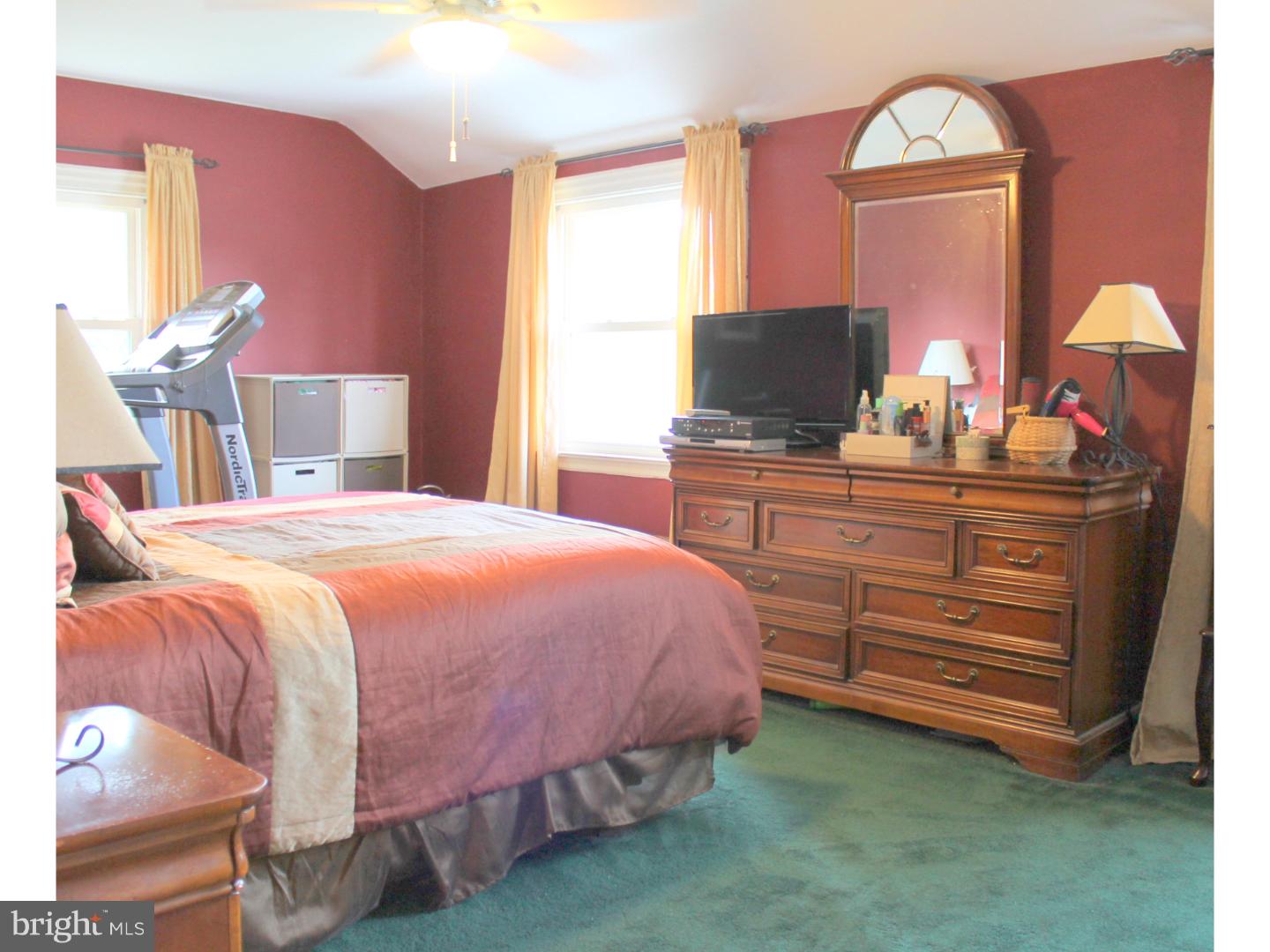 743 Hilltop Road Springfield, PA 19064 - Photo 14 of 22 Bedroom - Main