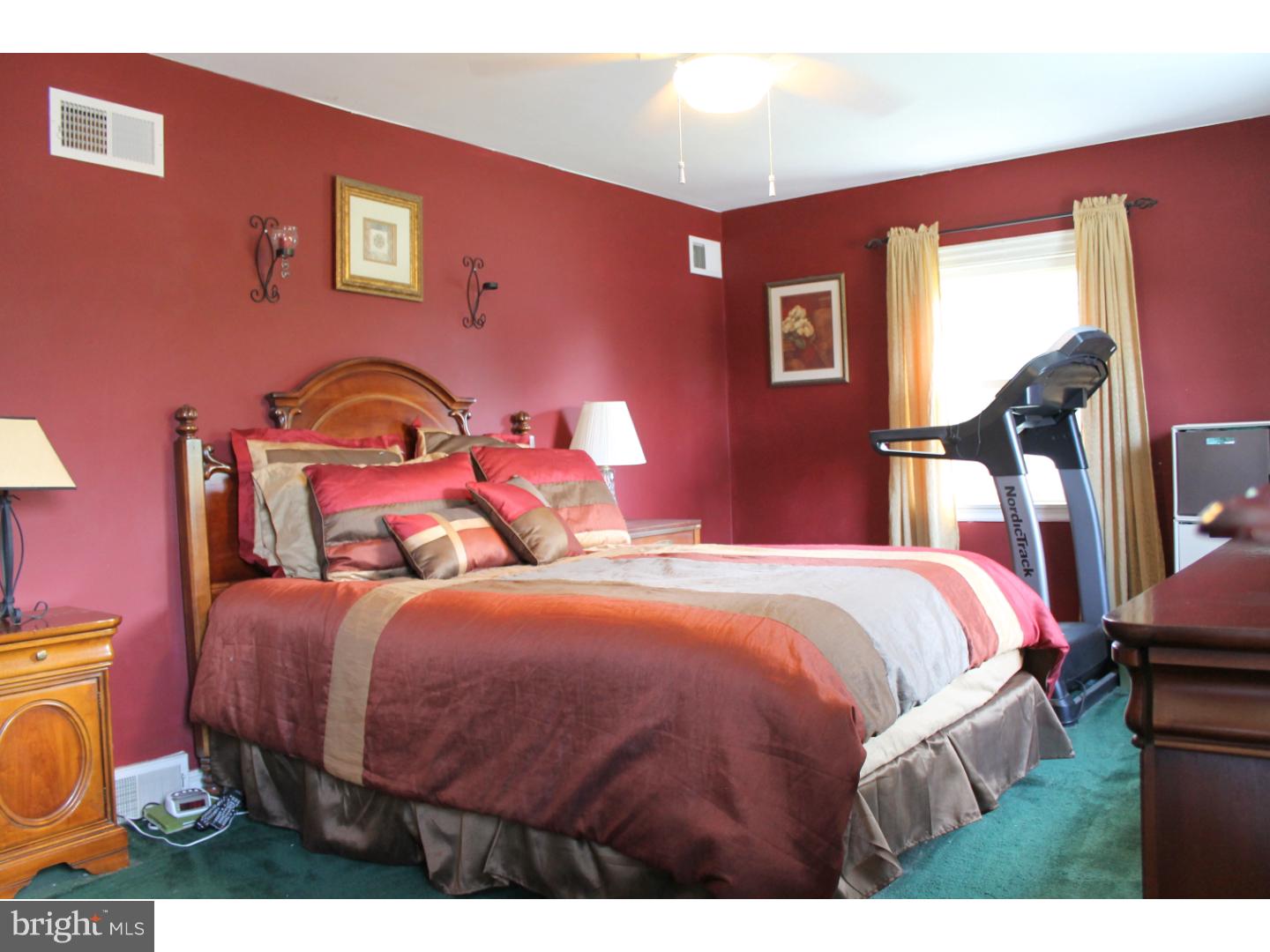 743 Hilltop Road Springfield, PA 19064 - Photo 15 of 22 Bedroom - Main