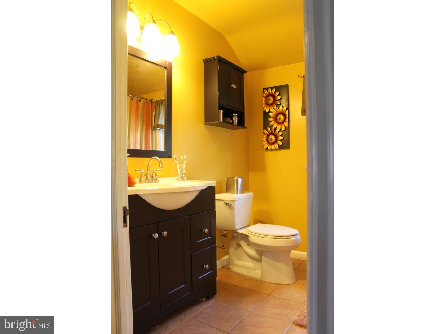 743 Hilltop Road Springfield, PA 19064 - Photo 17 of 22 Bathroom